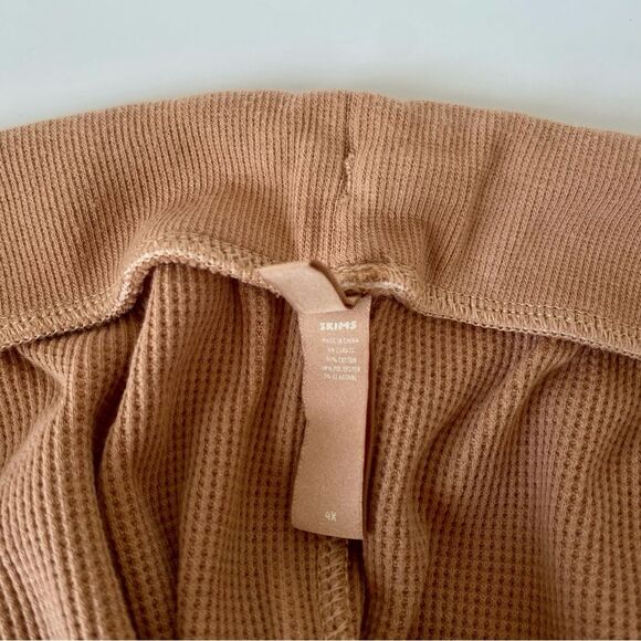 Skims Brushed Waffle Jogger - Ochre - 4x - Picture 6 of 9